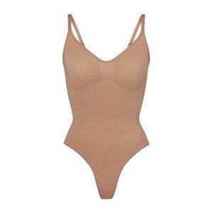 NWOT SKIMS Seamless Sculpt Thong Bodysuit